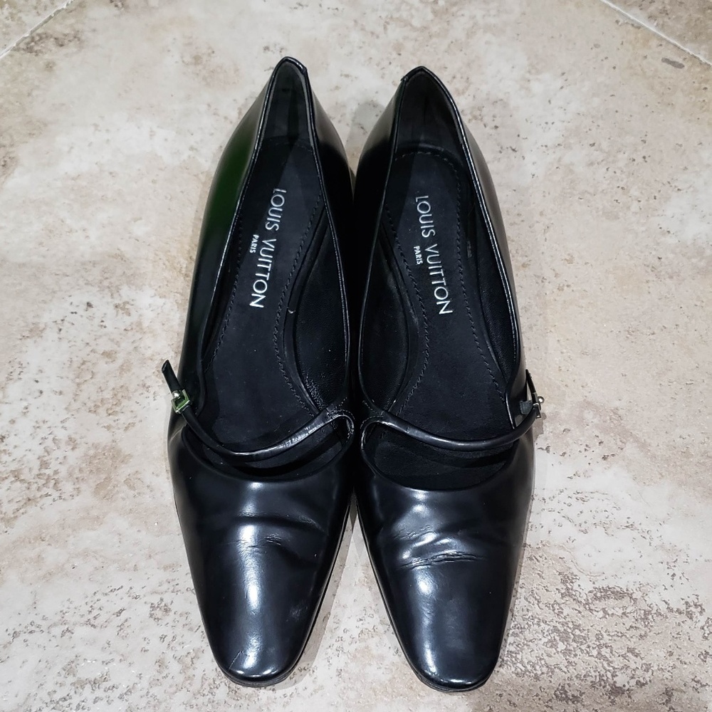 LOUIS VUITTON BLACK FLATS SHOES WOMEN SIZE 38
